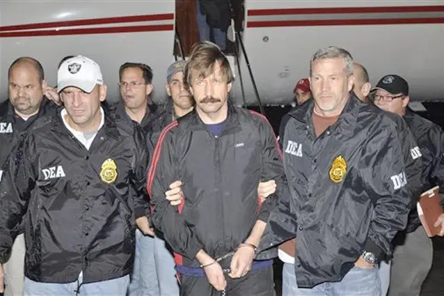 Viktor Bout with DEA agents last year